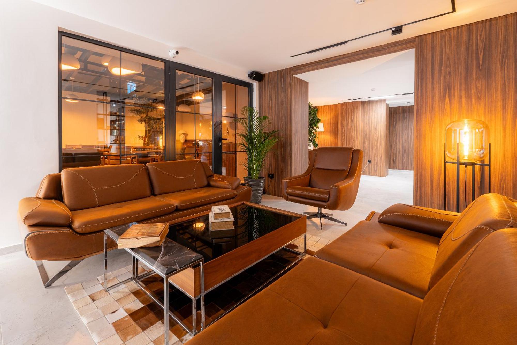 Ruby Hotel Prishtina Pristina Extérieur photo