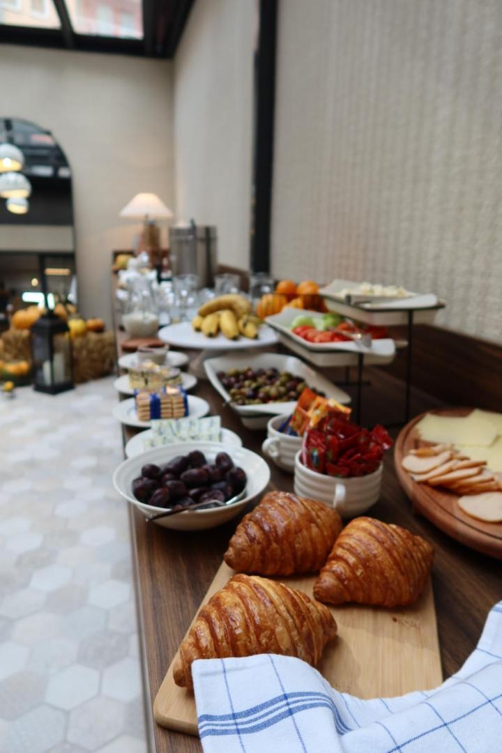 Ruby Hotel Prishtina Pristina Extérieur photo